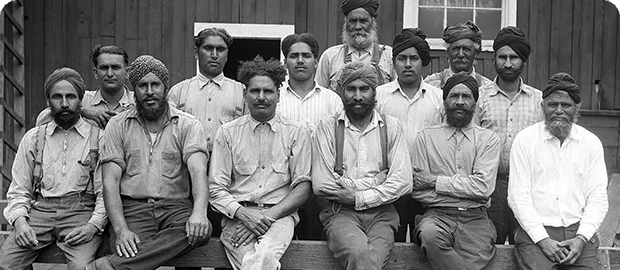 A group of Asian labour workers